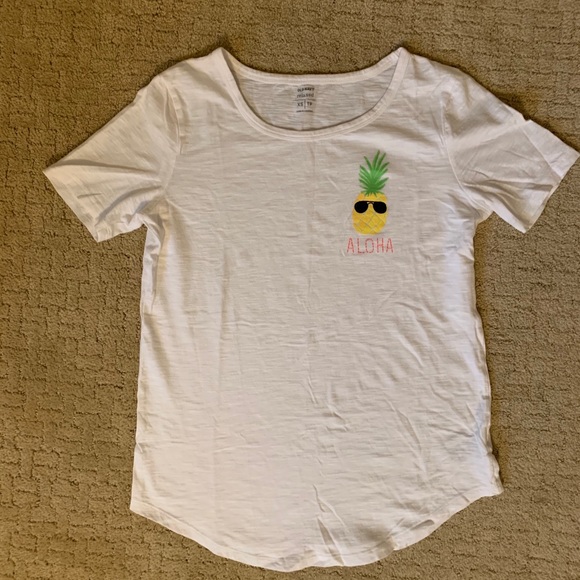 Old Navy Tops - Aloha pineapple tee